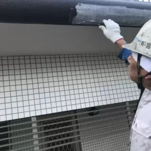 パラペット塗装　熊本市東区佐土原　パラペット中塗りのサムネイル
