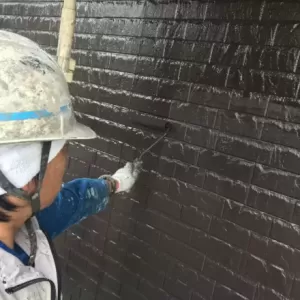 外壁塗装　熊本市北区龍田　ハイブリッドシリコン上塗りのサムネイル