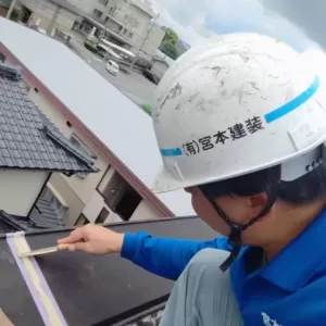 熊本　保田窪ビル　屋上笠木コーキング工事  (ノンブリード変成シリコン)のサムネイル