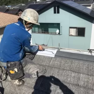 板金塗装　熊本県御船町　屋根板金ケレン、錆止めのサムネイル
