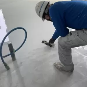熊本県山鹿市　店舗床密着工法平場コテならし　ウレタン防水のサムネイル