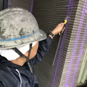 シーリング工事　熊本市南区南高江　既存シーリング撤去のサムネイル