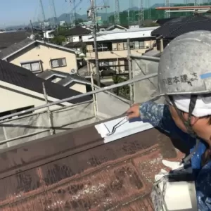 屋根、庇、フード板金塗装　熊本県菊陽町　板金ケレン、錆止め作業のサムネイル